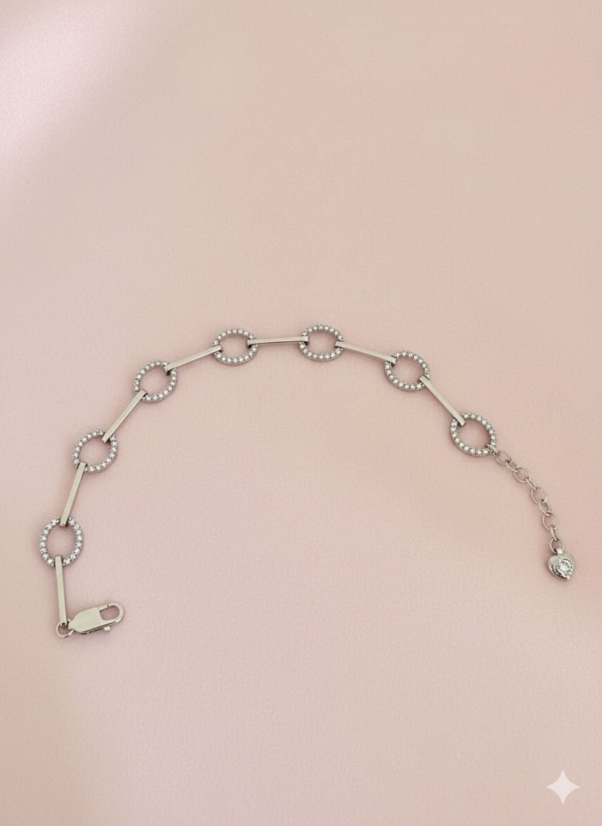 92.5 Silver Circle Link Diamond Bracelet For Her
